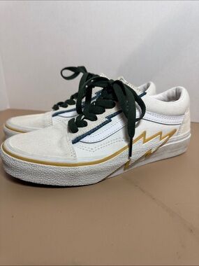 NWOT Vans Unisex “Old Skool Bolts”